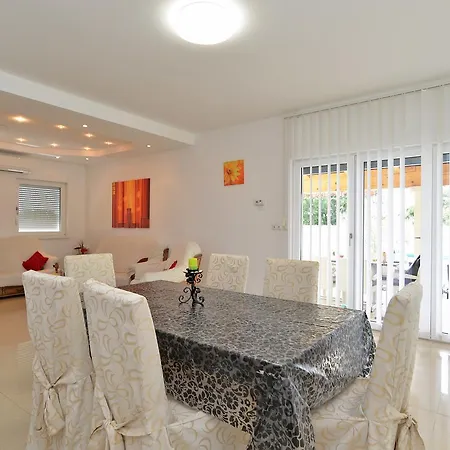 Nyaraló House Bozo 754 Šišan