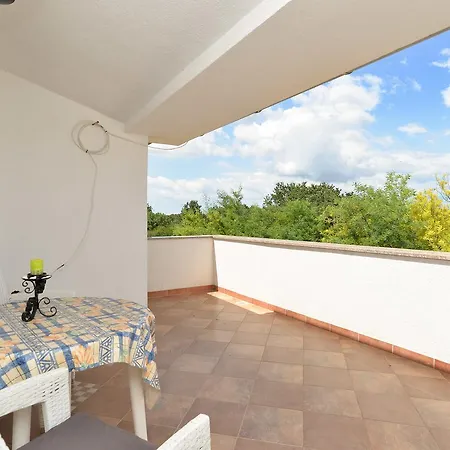 House Bozo 754 Nyaraló Šišan