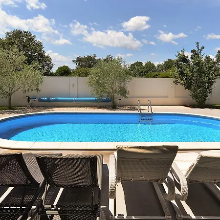 Nyaraló House Bozo 754