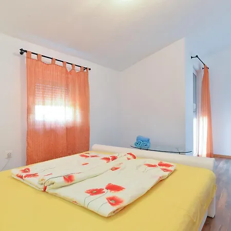 House Bozo 754 Nyaraló