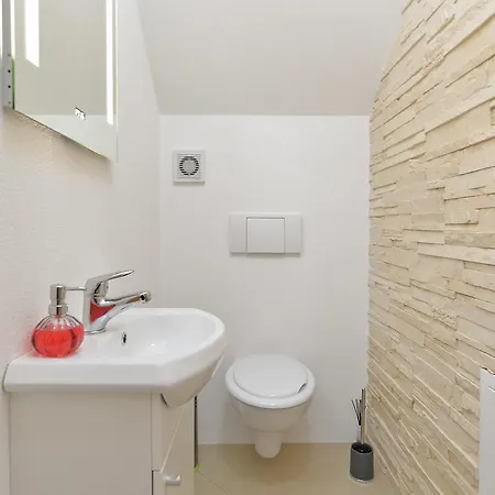 House Bozo 754 Nyaraló